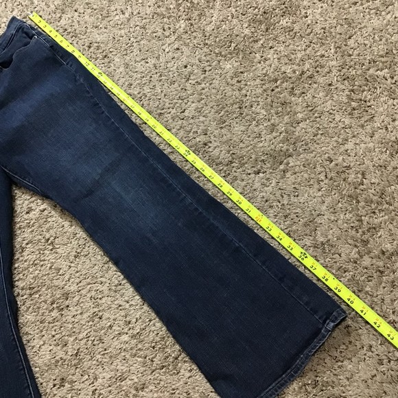 Levi Strauss Women's Jeans 14 Classic Boot Cut Dark Wash - Picture 2 of 14